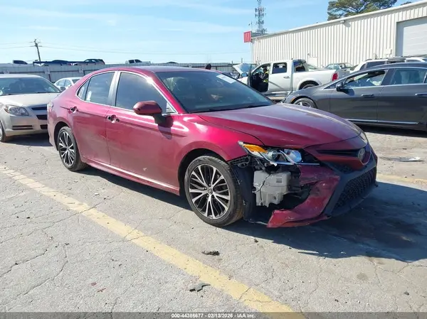 4T1B11HK9JU588956 2018 TOYOTA CAMRY - Image 1