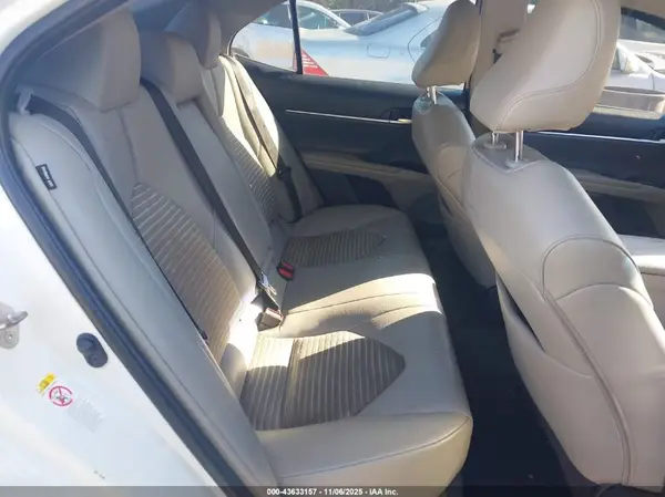 4T1B11HK9JU589444 2018 TOYOTA CAMRY - Image 8