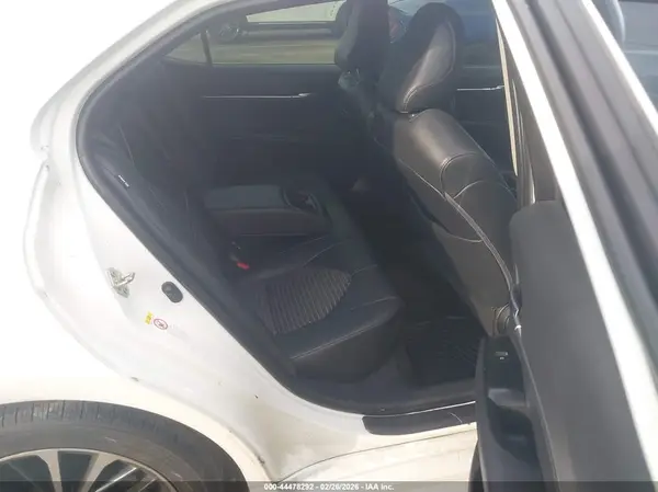 4T1B11HK9JU591288 2018 TOYOTA CAMRY - Image 8