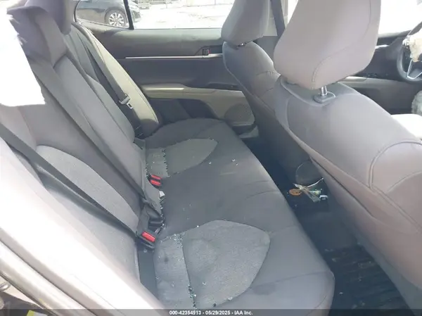 4T1B11HK9JU592165 2018 TOYOTA CAMRY - Image 8