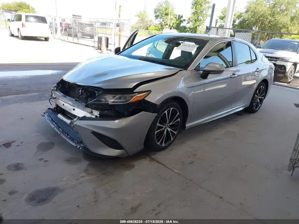 4T1B11HK9JU594062 2018 TOYOTA CAMRY - Image 2