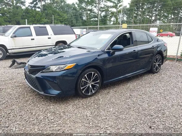 4T1B11HK9JU594658 2018 TOYOTA CAMRY - Image 2