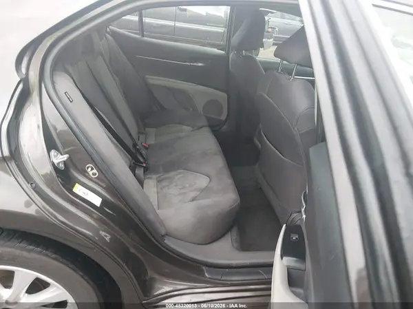 4T1B11HK9JU595017 2018 TOYOTA CAMRY - Image 8
