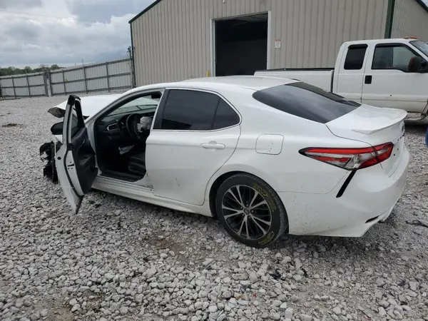 4T1B11HK9JU596491 2018 TOYOTA CAMRY - Image 2