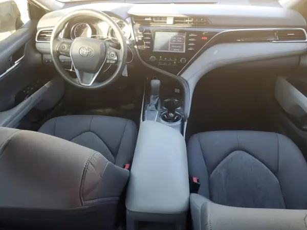4T1B11HK9JU598225 2018 TOYOTA CAMRY - Image 8