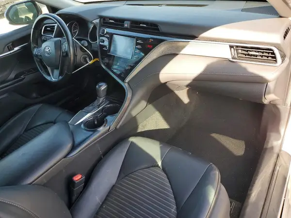 4T1B11HK9JU598306 2018 TOYOTA CAMRY - Image 8