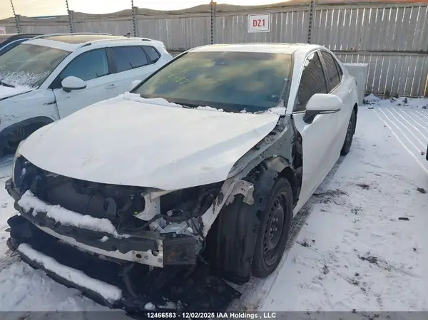 4T1B11HK9JU598452 2018 TOYOTA CAMRY - Image 2