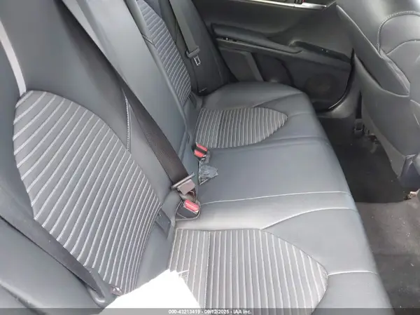 4T1B11HK9JU599729 2018 TOYOTA CAMRY - Image 8