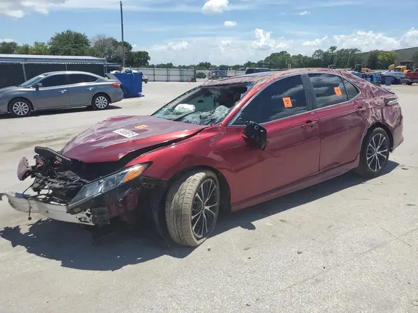 4T1B11HK9JU601821 2018 TOYOTA CAMRY - Image 1