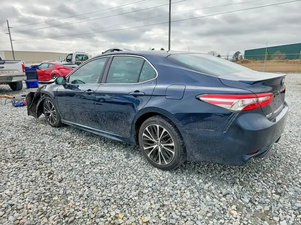 4T1B11HK9JU602306 2018 TOYOTA CAMRY - Image 2