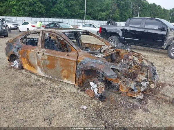 4T1B11HK9JU602936 2018 TOYOTA CAMRY - Image 1