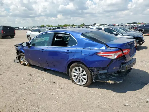 4T1B11HK9JU603276 2018 TOYOTA CAMRY - Image 2
