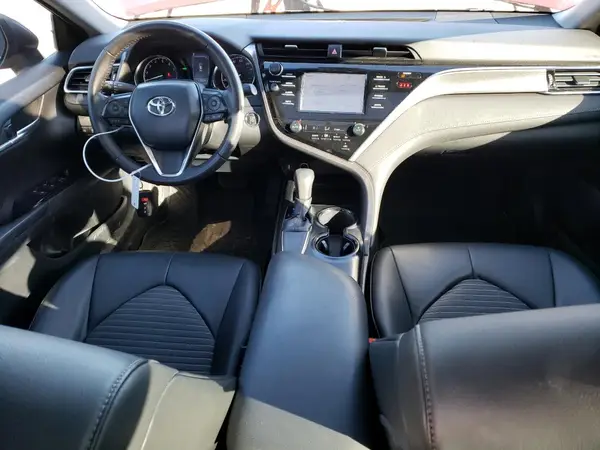 4T1B11HK9JU605268 2018 TOYOTA CAMRY - Image 8