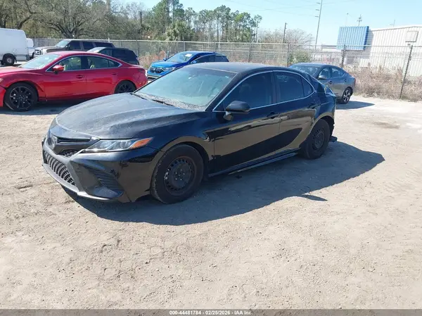 4T1B11HK9JU606517 2018 TOYOTA CAMRY - Image 2
