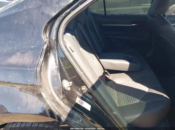 4T1B11HK9JU606517 2018 TOYOTA CAMRY - Image 8
