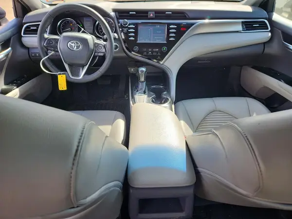 4T1B11HK9JU607411 2018 TOYOTA CAMRY - Image 8