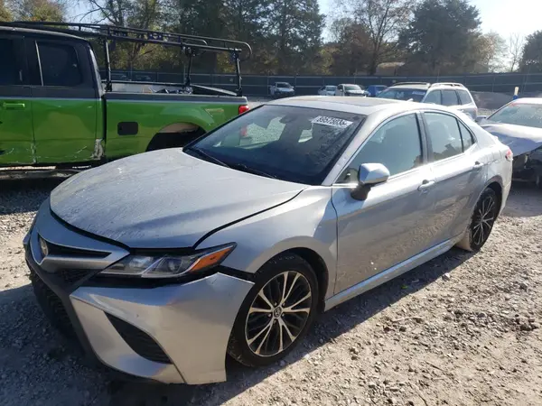4T1B11HK9JU610406 2018 TOYOTA CAMRY - Image 1