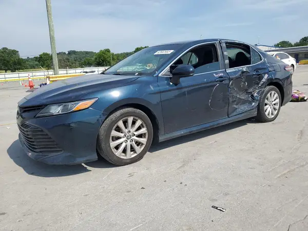 4T1B11HK9JU611121 2018 TOYOTA CAMRY - Image 1