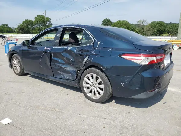 4T1B11HK9JU611121 2018 TOYOTA CAMRY - Image 2