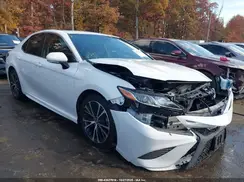 4T1B11HK9JU611555 2018 TOYOTA CAMRY