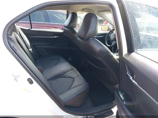 4T1B11HK9JU611555 2018 TOYOTA CAMRY - Image 8