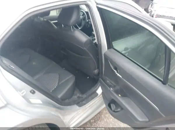 4T1B11HK9JU612236 2018 TOYOTA CAMRY - Image 8