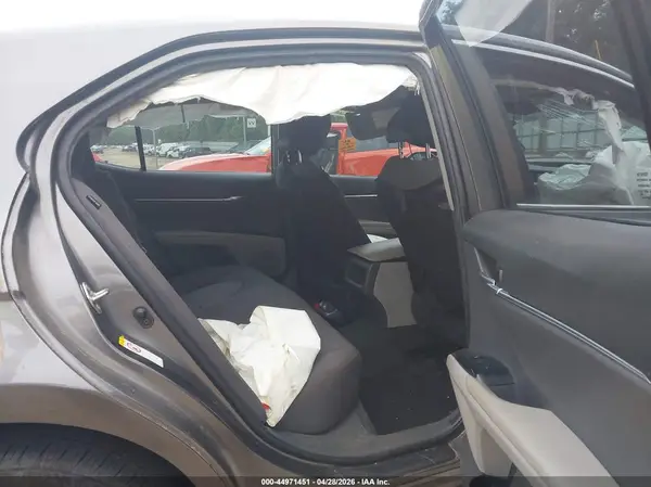 4T1B11HK9JU612429 2018 TOYOTA CAMRY - Image 8