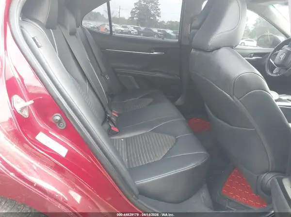 4T1B11HK9JU613242 2018 TOYOTA CAMRY - Image 8