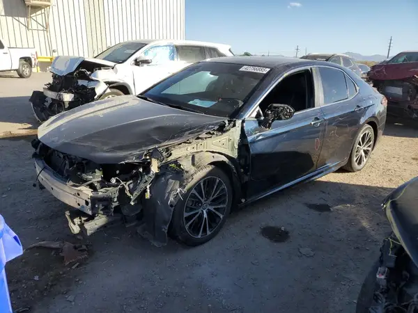 4T1B11HK9JU615122 2018 TOYOTA CAMRY - Image 1