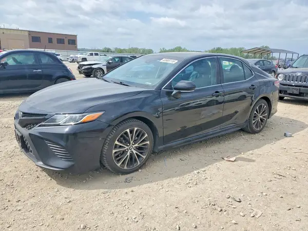 4T1B11HK9JU615427 2018 TOYOTA CAMRY - Image 1
