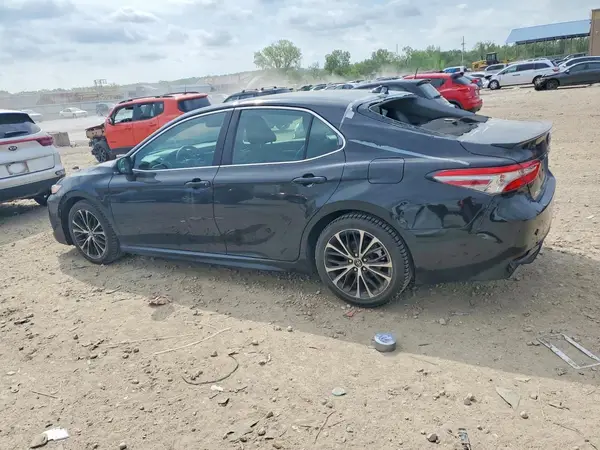 4T1B11HK9JU615427 2018 TOYOTA CAMRY - Image 2