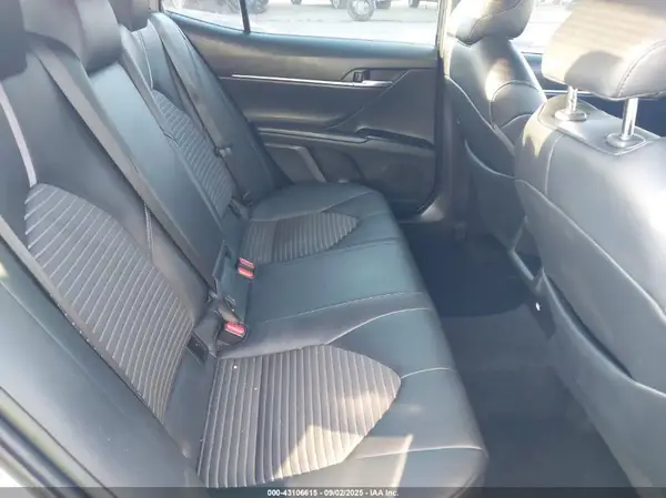 4T1B11HK9JU618098 2018 TOYOTA CAMRY - Image 8