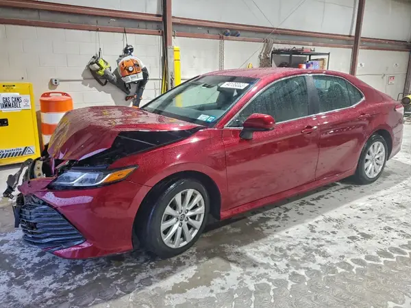 4T1B11HK9JU618506 2018 TOYOTA CAMRY - Image 1