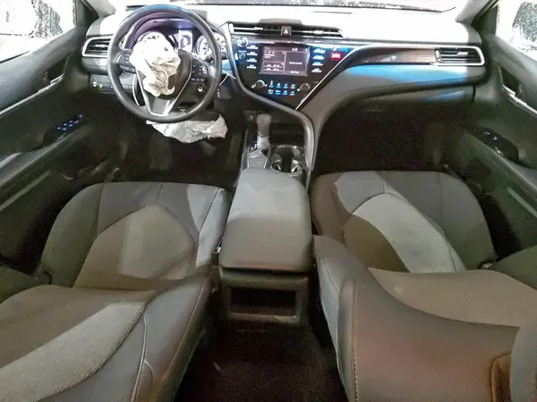 4T1B11HK9JU618506 2018 TOYOTA CAMRY - Image 8