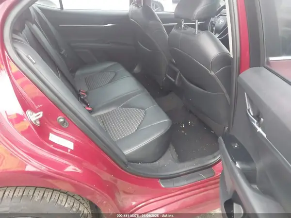 4T1B11HK9JU619185 2018 TOYOTA CAMRY - Image 8