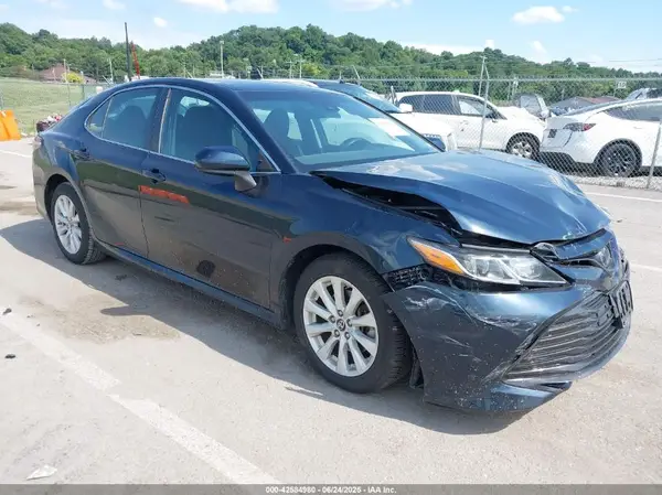 4T1B11HK9JU624449 2018 TOYOTA CAMRY - Image 1