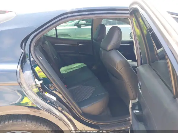 4T1B11HK9JU626928 2018 TOYOTA CAMRY - Image 8