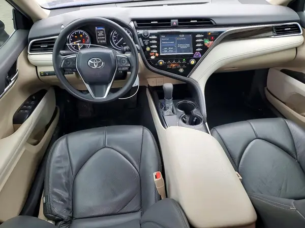 4T1B11HK9JU632762 2018 TOYOTA CAMRY - Image 8