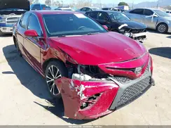 4T1B11HK9JU633359 2018 TOYOTA CAMRY