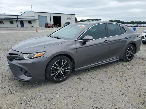 4T1B11HK9JU634978 2018 TOYOTA CAMRY - Image 1