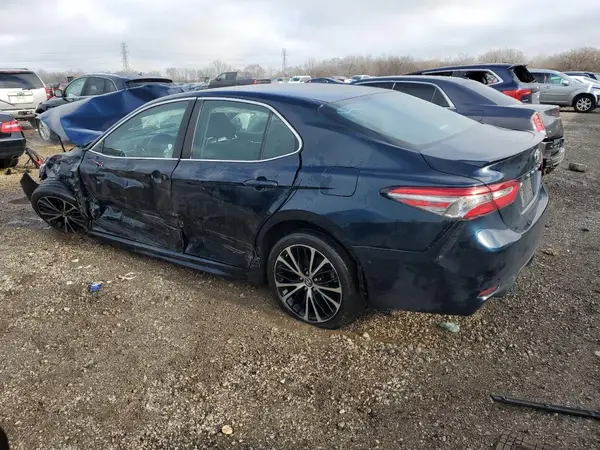 4T1B11HK9JU638749 2018 TOYOTA CAMRY - Image 2