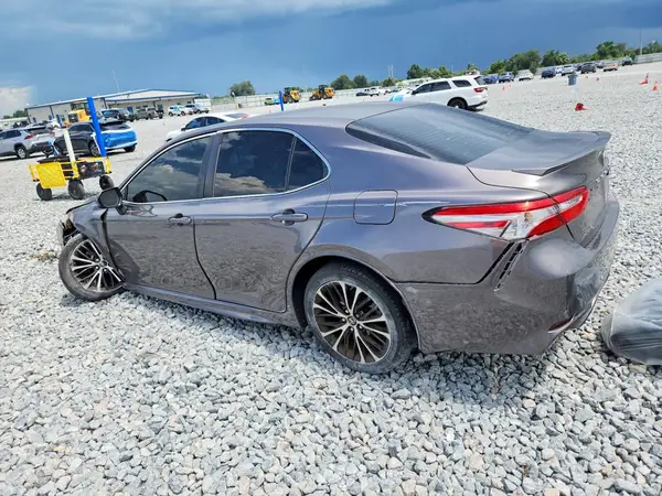 4T1B11HK9JU642658 2018 TOYOTA CAMRY - Image 2