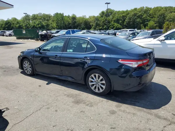 4T1B11HK9JU643986 2018 TOYOTA CAMRY - Image 2