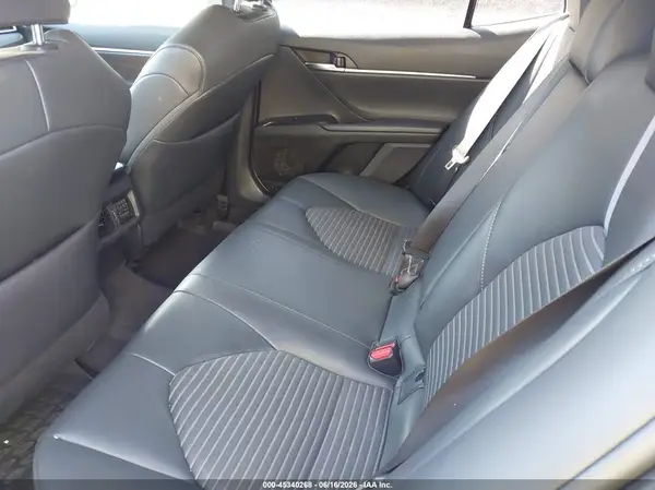 4T1B11HK9JU644281 2018 TOYOTA CAMRY - Image 8