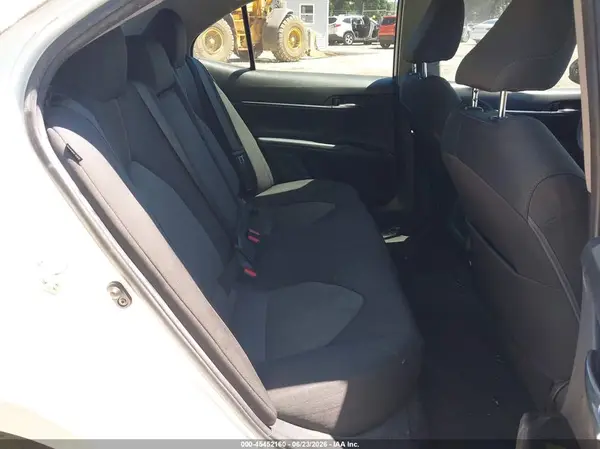4T1B11HK9JU646564 2018 TOYOTA CAMRY - Image 8