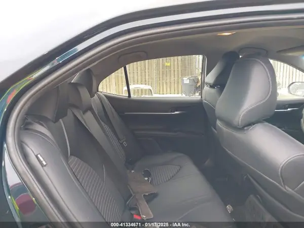 4T1B11HK9JU647388 2018 TOYOTA CAMRY - Image 8