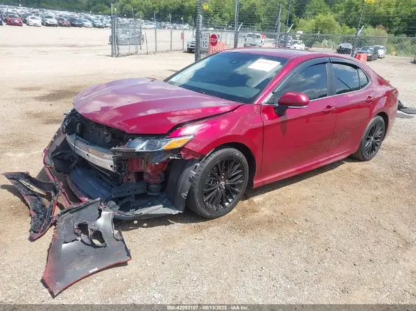 4T1B11HK9JU648508 2018 TOYOTA CAMRY - Image 2