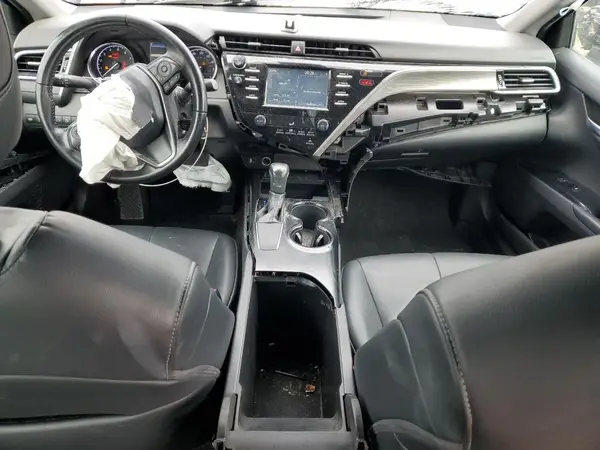 4T1B11HK9JU648749 2018 TOYOTA CAMRY - Image 8