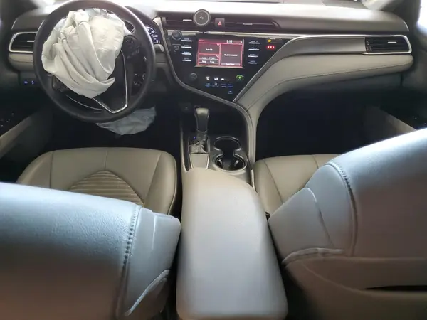 4T1B11HK9JU649786 2018 TOYOTA CAMRY - Image 8