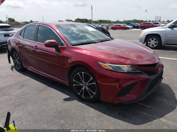 4T1B11HK9JU651036 2018 TOYOTA CAMRY - Image 1